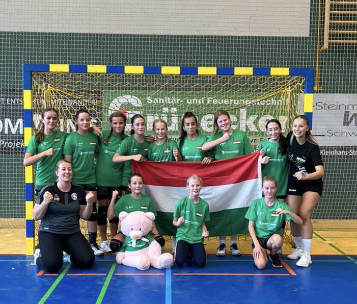 Die weibliche D-Jugend spielt bei der Mini-EM als Ungarn